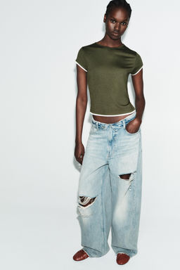 CONTRAST TRIM T-SHIRT