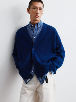Camisa relajada de tejido microtexturizado - H&m фото 7