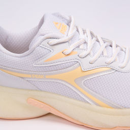 Кроссовки женские