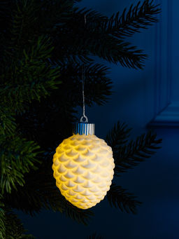 Ёлочный шар Шишка, 6.56.58 см, 1 LED, от батареек LR443, свечение тёплое белое