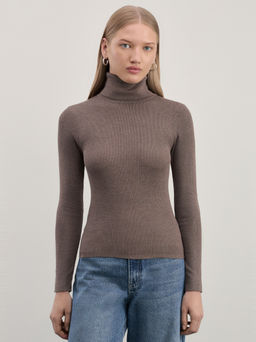 Джемпер с высоким воротником в риб / Zarina  фото 3