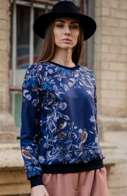 Свитшот с однотонными манжетами джемпер