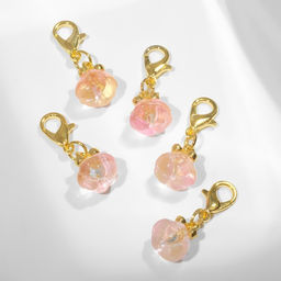 Цена за 5 шт. Шарм для браслета на карабине «Фруктик», розовый в золоте