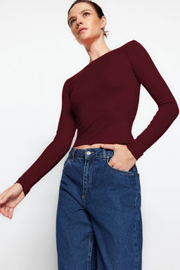 Koyu Bordo Pamuklu S?rt Dekolteli Fitted/Vucuda Oturan Esnek Orme Bluz TWOAW24BZ00160