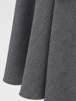 Платье из однотонной костюмной ткани