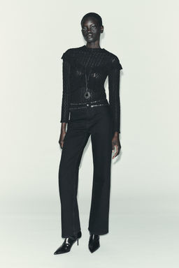 LACE TOP WITH RUFFLES