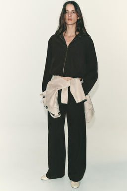 WIDE-LEG TROUSERS