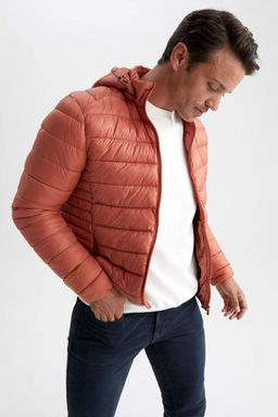 Водоотталкивающая куртка-пуховик с капюшоном и термоизоляцией Slim Fit - Defacto фото 4