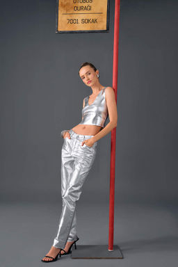 Прямая посадка, обычная форма, нормальная талия, длина до щиколотки, джинсовые брюки с эффектом металлик - Defacto фото 2