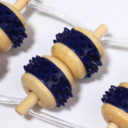 Массажёр-лента для спины, 10 звеньев, деревянный, с шипами, 86×7.5×3 см