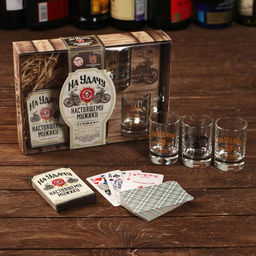Подарочный набор На удачу. Настоящему мужику, рюмки и карты