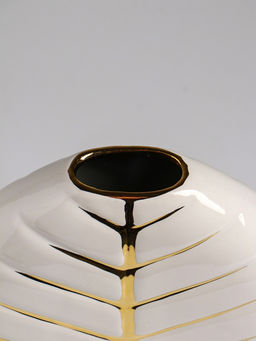 Ваза настольная керамика "Новайо" 18х17 см, белый