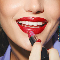Кремовая губная помада с блестящим стержнем THE ONE_алый рубин - Oriflame фото 4