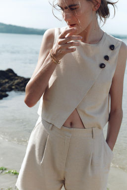 SHORT CROSSOVER LINEN BLEND TOP