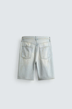 BERMUDA DENIM STRAIGHT FIT LAVADO EFECTO VINTAGE / Azul claro
