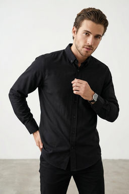 Siyah Regular Fit Oxford Kolay Utulenebilir Erkek Gomlek TMNSS25GO00079