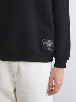 Bisiklet Yaka Nak??l? Oversize Kad?n Sweatshirt