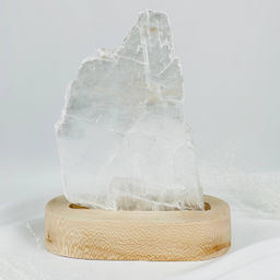 Срез Селенита на подставке - Радуга самоцветов фото 2