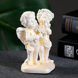 Фигурка гипс Ангелочки с букетом роз на сердце, позолота, 8.5?5.5?4 см