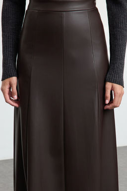 Koyu Kahverengi Suni Deri Yuksek Bel Maxi Etek TWOAW24ET00151