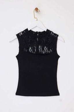 Siyah Fitted/Vucuda Oturan Dik Yaka Kolsuz Dantel Detayl? Esnek Orme Bluz TWOSS26BZ00036