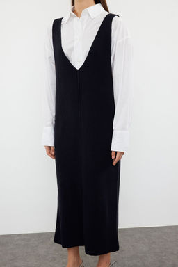 Lacivert Maxi V Yaka Jile Triko Elbise TWOAW24EL00011