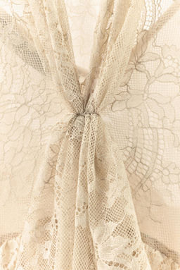 ZW COLLECTION LIMITED EDITION LACE DRESS WITH RUFFLES