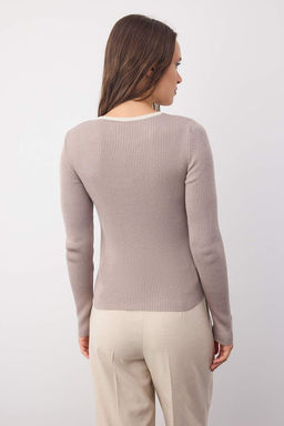 Wardrobe Essentials Bej Ic ice Gorunumlu Triko Bluz-Kazak | TWOAW26KZ00022