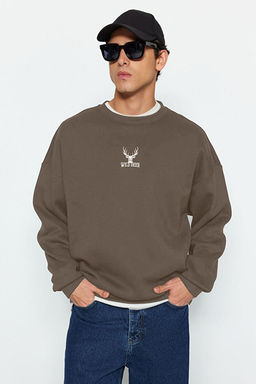 Koyu Kahverengi Oversize/Geni_ Kesim Bisiklet Yaka Hayvan Nak__l_ Sweatshirt TMNAW24SW00169 - Trendyolmilla фото 2