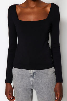 Siyah Pamuklu Esnek Kare Yaka Fitted/Vucuda Oturan Orme Bluz TWOAW24BZ00016