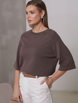 Свободный джемпер с рукавом 3/4 тонкой вязки из вискозы