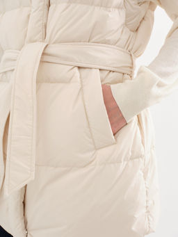 Conso/WDM 230558 - milk Пуховый жилет  фото 3