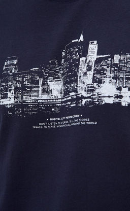 Лонгслив мужской с принтом F021-1001-430 темно-синий - Fine joyce фото 5