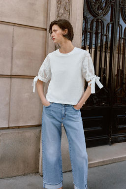 CAMISETA BORDADOS / Blanco