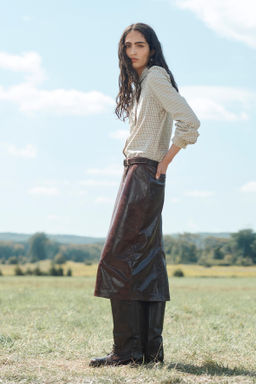 LIMITED EDITION 100% LEATHER STRAIGHT SKIRT - Zara фото 2