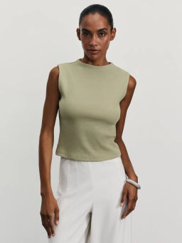 Базовый топ в рубчик / Zarina