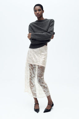 PLAIN KNIT SWEATER