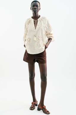 EMBROIDERED TEXTURED BLOUSE - Zara фото 8