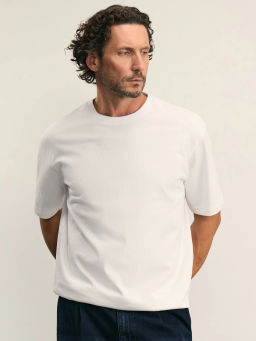 Базовая футболка relax fit / Zarina