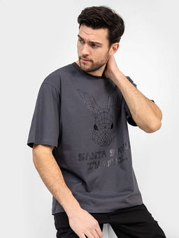 Футболка мужская в цвете графит с печатью