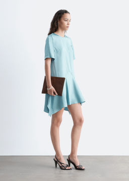 Minivestido con bajo tipo pa?uelo