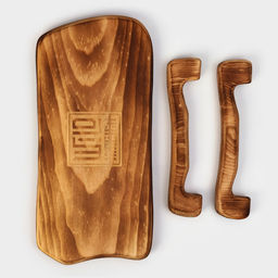 Доска разделочная деревянная для подачи на ножках в обжиге Wild Kitchen, 31×14.5×7 см, цельный массив кедра