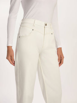 CONTE CON-726 Джинсы mom в молочном оттенке с кокеткой off white - Conte elegant фото 5