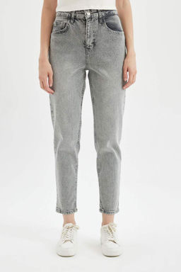 Комфортные джинсовые брюки свободного кроя длиной до щиколотки с высокой талией для мамы и потертостями