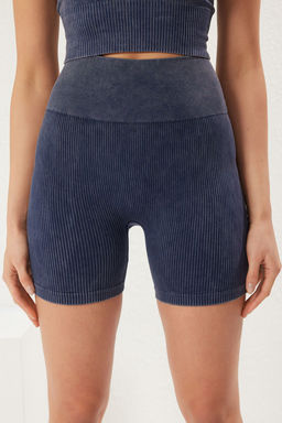 TRENDYOLMILLA Siyah Seamless/Dikissiz Y?kamal? Orme Spor Sort/K?sa Tayt THMSS25TY00011  фото 3