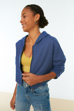 TRENDYOLMILLA Ekru Basic Fermuarl? Kapusonlu Crop Kal?n Ici Polarl? Orme Sweatshirt TWOAW20SW0660  фото 35