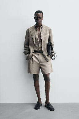 RELAXED FIT PLEATED BERMUDA SHORTS