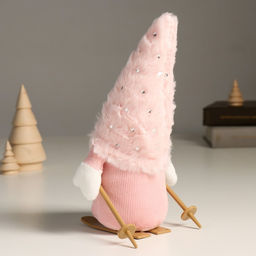 Кукла интерьерная текстильная Гном в розовом с лыжными палками на лыжах, 24 см