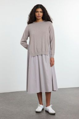 TRENDYOLMILLA Siyah Cizgili Triko Garnili Duz Kesim Midi Dokuma Elbise TWOAW25EL00359