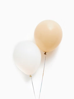 Воздушные шары латексные 12", цвет белый и песочный, набор 30 штук